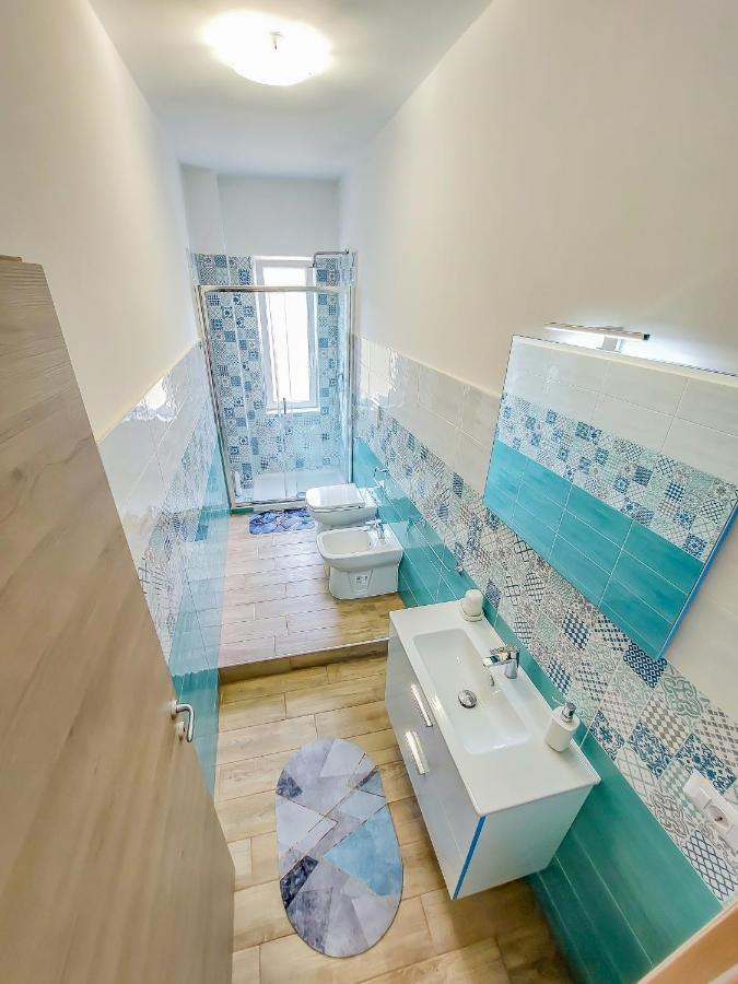 Metro Guest House Неаполь Экстерьер фото